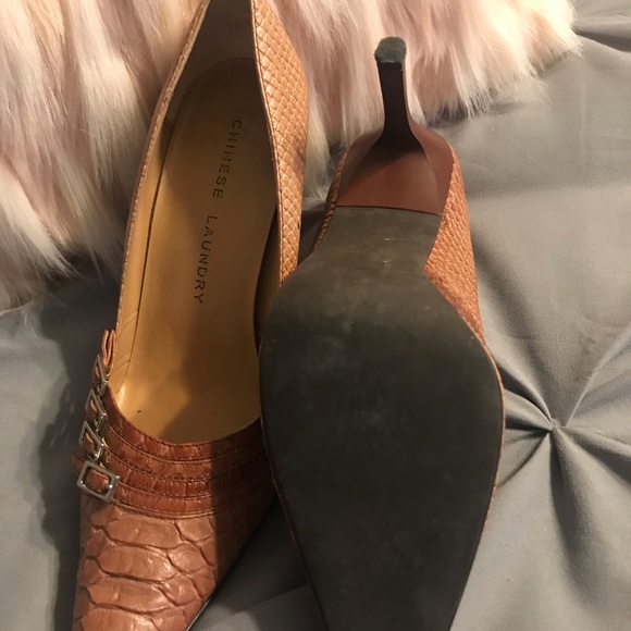 Heels - Picture 3 of 4